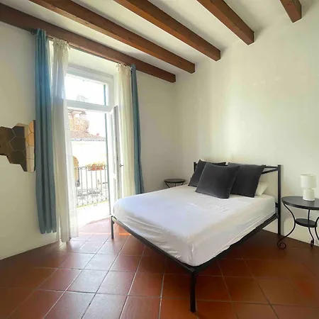 Apartman In Arnaldo Square